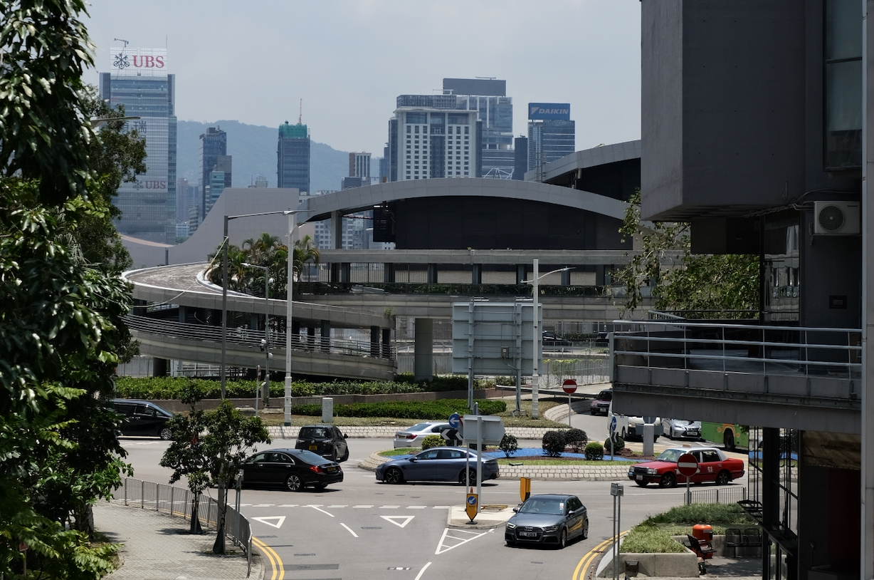 In the face of the one minute written examination of Hong Kong dental license exam（HKDLE）, the students who have passed Part 1 share the skills of doing questions in the examination room